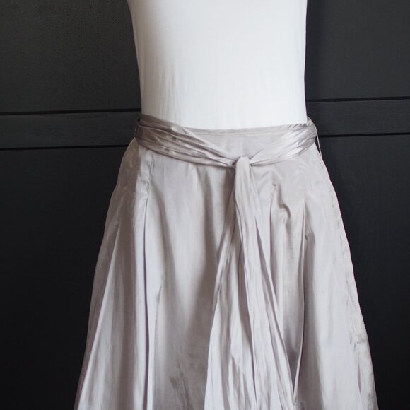 Incity | Gorgeous Silvery Grey Below Knee Skirt w Shimmer - Picture 3 of 5